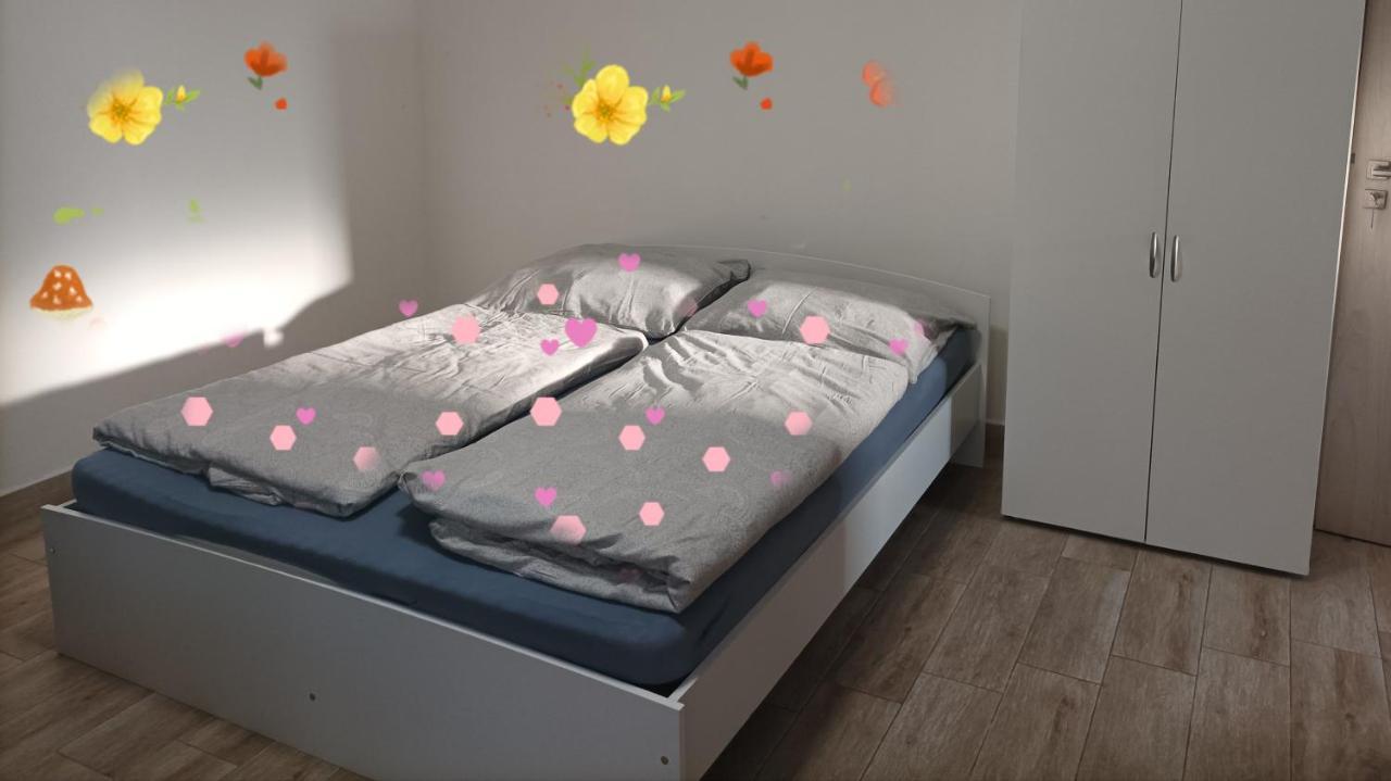 Ubytovani U Leose Zaječí Esterno foto